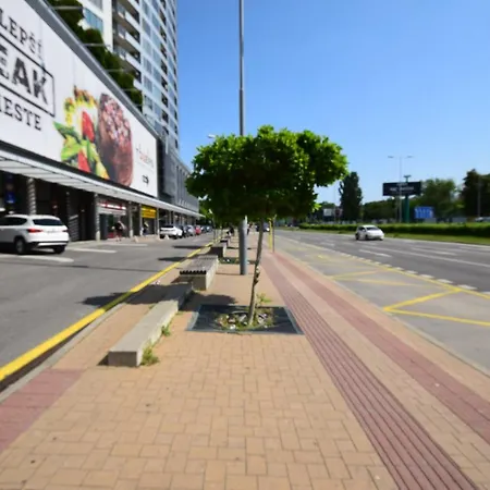 Bratislava Apartments Centre & Stadium & Concerts & Parking Ashley